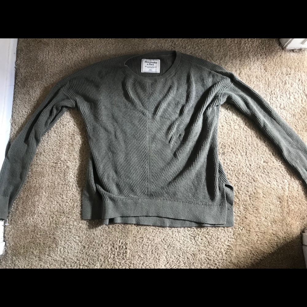 Olive green Abercrombie & Fitch knit sweater